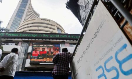 1156 अंक फिसला Sensex, इस हफ्ते TCS और Infosys का मार्केट कैप सबसे ज्यादा घटा | Zee Business