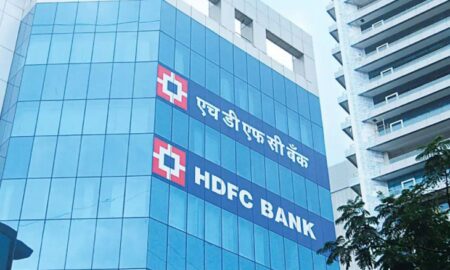 HDFC-बैंक का चौथी-तिमाही में नेट-प्रॉफिट 37% बढ़कर ₹16,511 करोड़ रहा:  Q4FY24 में नेट इंटरेस्ट इनकम ₹29,076 करोड़ रही, 19.5 रुपए का डिविडेंड देगा बैंक